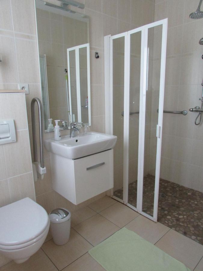 Chambre D'Hotes La Basse Gougeonniere Neuvy-en-Mauges エクステリア 写真